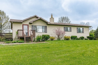4442 Lewis Access Rd, Center Point, IA 52213