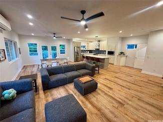 2318 Waiomao Rd Unit 4, Honolulu, HI 96816