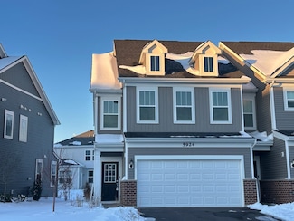 5924 Hawkweed Dr, Naperville, IL 60564