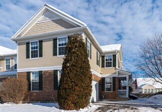 449 Nelson Dr, Geneva, IL 60134