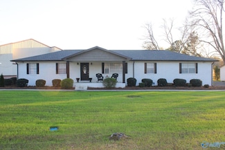 202 Helen St, Rainbow City, AL 35906