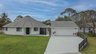 6300 SE Phillips Bend Ave, Stuart, FL 34997