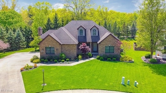 20474 Foxe Dr, Strongsville, OH 44149