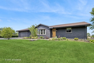 27802 N Owens Rd, Mundelein, IL 60060