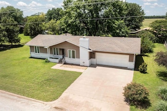 703 Lucky Ln, Argonia, KS 67004