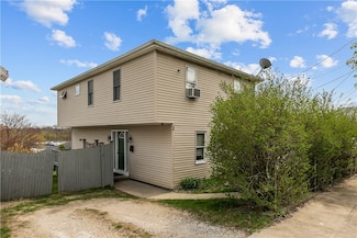 38 Clement St, Tiverton, RI 02878