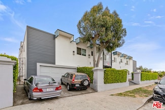 6812 11th Ave, Los Angeles, CA 90043