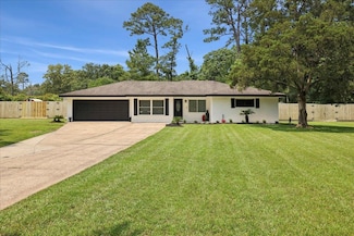 5290 Rose Ln, Beaumont, TX 77708