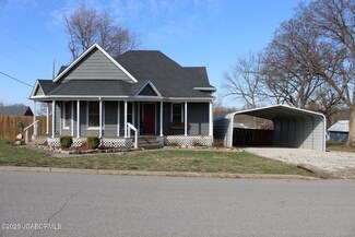 5326 Marion St, Russellville, MO 65074