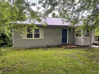 13042 Klatt Rd, Excelsior Springs, MO 64024