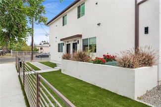 11918 Dehougne St Unit 2, Los Angeles, CA 91605