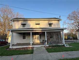 233 Buena Vista St, Paris, IL 61944