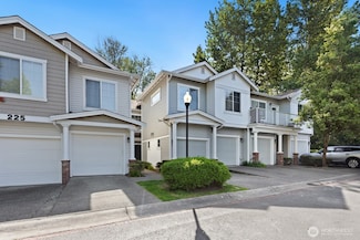 225 S 49th St Unit E, Renton, WA 98055