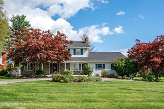 375 Mccormack Rd, Albany, NY 12208