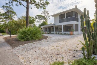 8481 Bay Breeze Ln, Sarasota, FL 34243