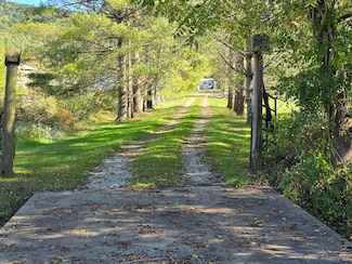 163 Eulett Ln, Vanceburg, KY 41179