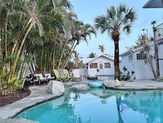 701 Broadway St, Longboat Key, FL 34228