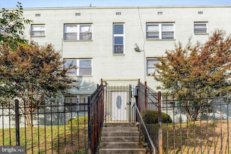 4820 C St SE Unit 103, Washington, DC 20019
