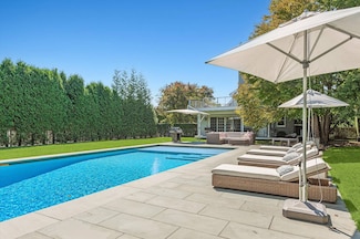 106 Meeting House Ln, Amagansett, NY 11930