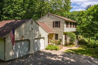127 Durham Point Rd, Durham, NH 03824