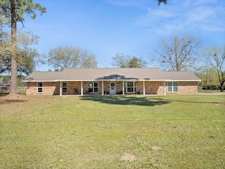 1610 Amalynn Dr, Deridder, LA 70634