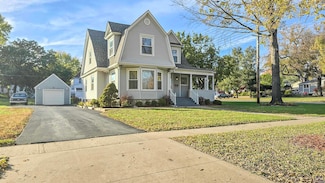 625 Wisconsin Ave, Holton, KS 66436