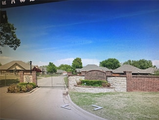 2419 Burlingame, Bartlesville, OK 74006