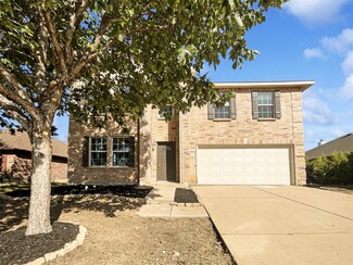 4621 Prairie Crossing Dr, Fort Worth, TX 76244