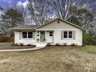 3729 Litchfield Rd, Charlotte, NC 28211