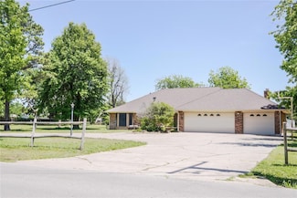 5624 N Mueller Ave, Bethany, OK 73008