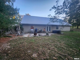 9735 Branch Rd, Oakdale, IL 62268
