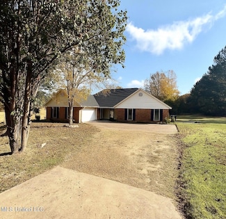 276 Salem Church Rd, Grenada, MS 38901