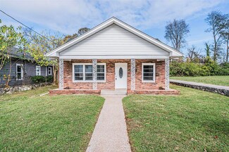 1311 Nutwood St, Bowling Green, KY 42104