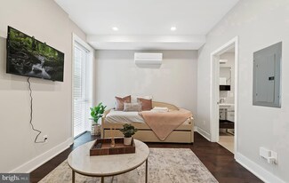 2010 Walnut St Unit 702, Philadelphia, PA 19103