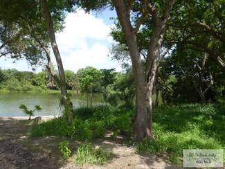 52 Jacklyn St, Olmito, TX 78575