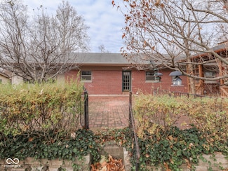 1752 E Shady Ln, Martinsville, IN 46151