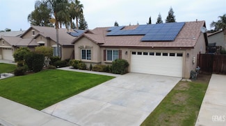 9906 Pyramid Peak Dr, Bakersfield, CA 93311