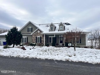 223 Country Rd, Lewisburg, PA 17837