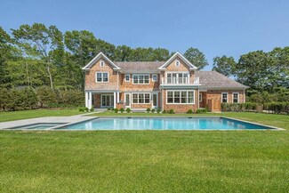 1378 Deerfield Rd, Water Mill, NY 11976