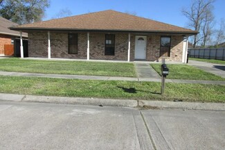 2325 Judy Dr, Meraux, LA 70075