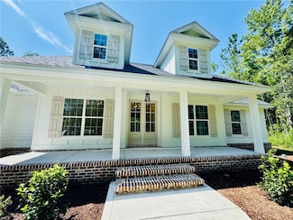 701 Broadwood Dr, Woodbine, GA 31569