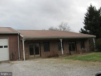 76 S Reservoir Dr, Dover, PA 17315