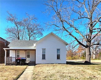 822 N Holden St, Warrensburg, MO 64093