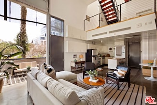 1523 Gordon St Unit 5, Los Angeles, CA 90028