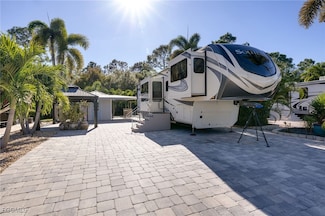 5846 Burrwood Ct, Fort Myers, FL 33905