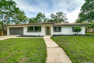207 Meadowood Ln, San Antonio, TX 78216