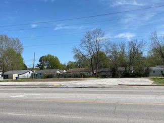 2320 N Main St, Miami, OK 74354