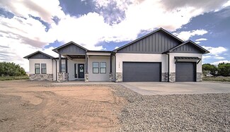 1204 Lazy v Ln, Fruita, CO 81521