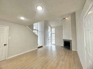 10855 Meadowglen Ln Unit 936, Houston, TX 77042