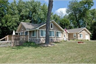 26817 N Kane Dr, Wauconda, IL 60084